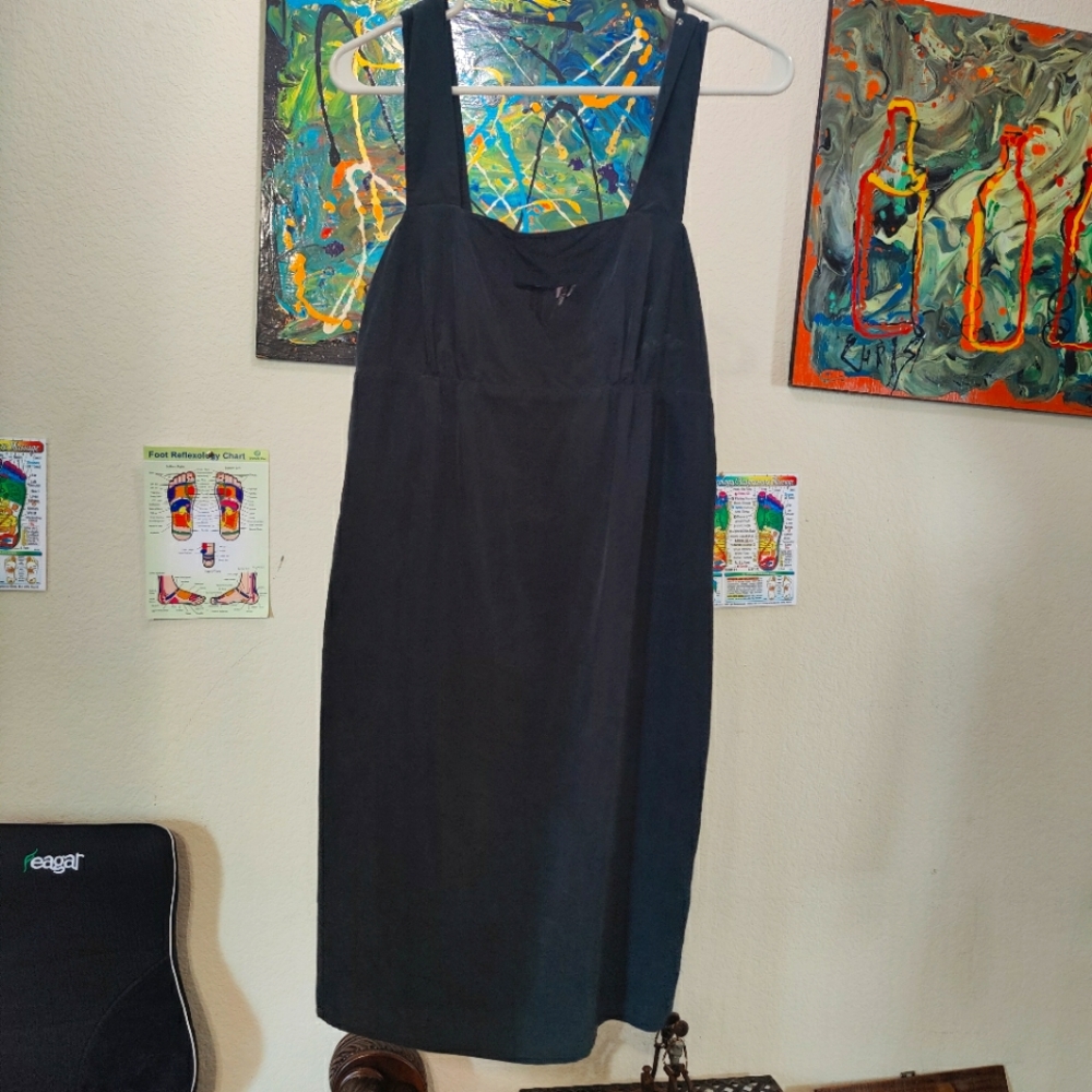 Andrew Marc Dark Gray sexy soft date night dress 🩶  (Size 8) 🩶